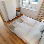 Waldrand Apartment *